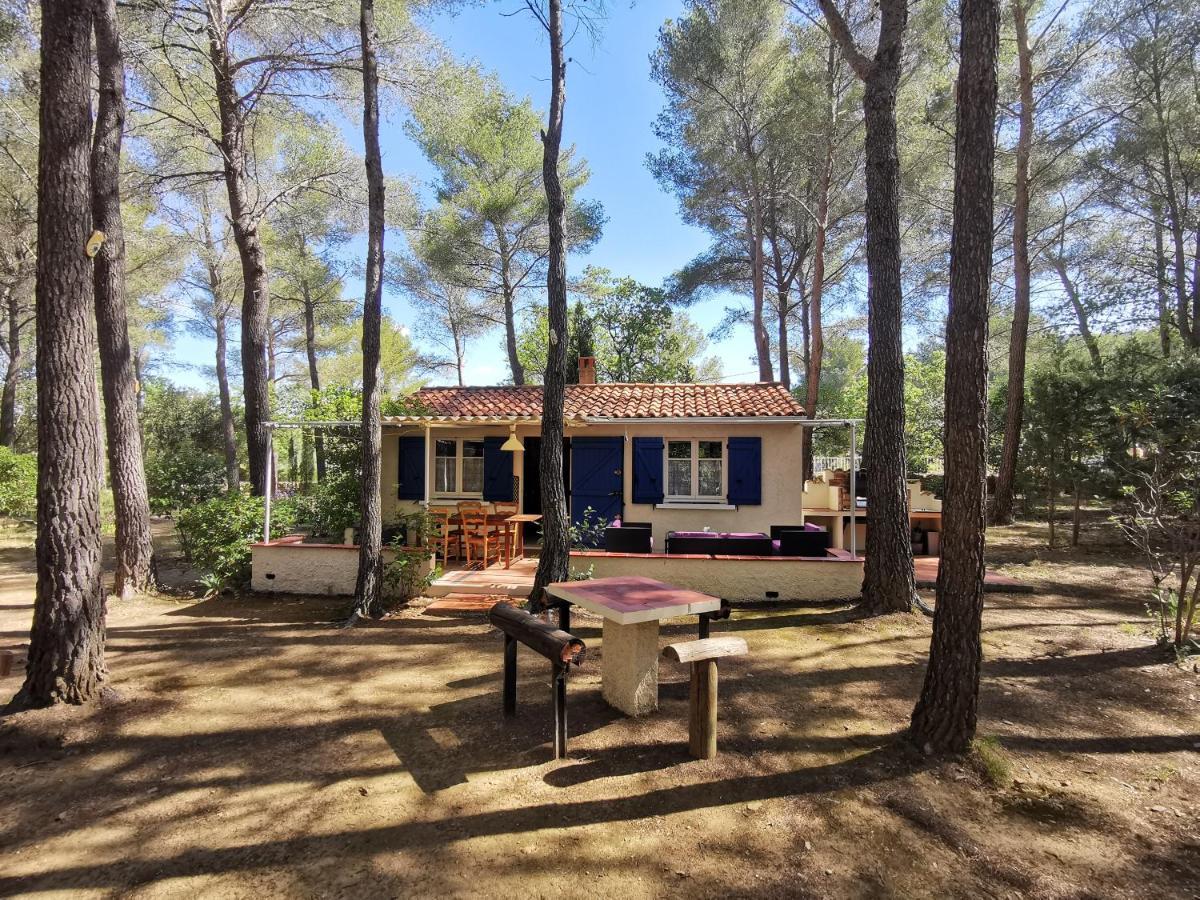 Maisonnette En Pleine Nature Le Beausset Exterior photo