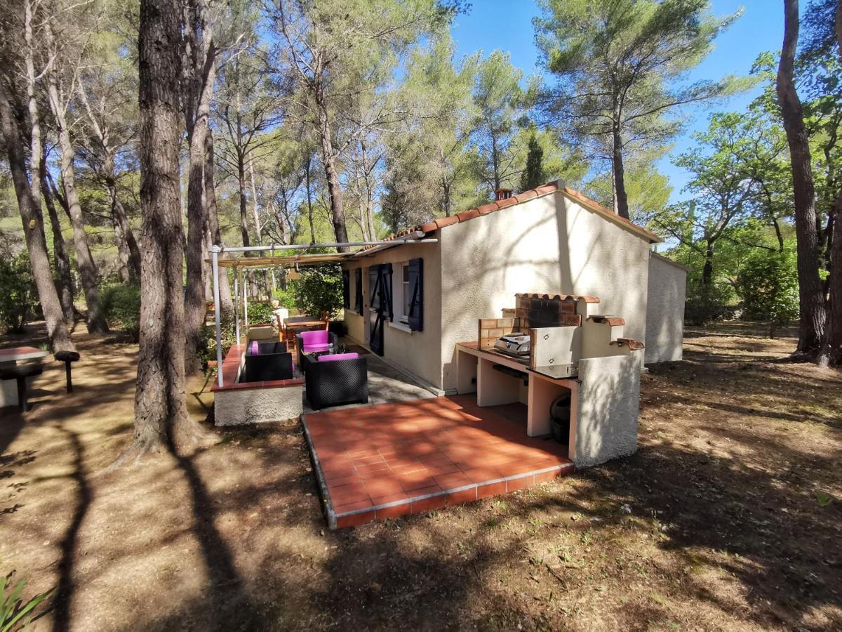 Maisonnette En Pleine Nature Le Beausset Exterior photo